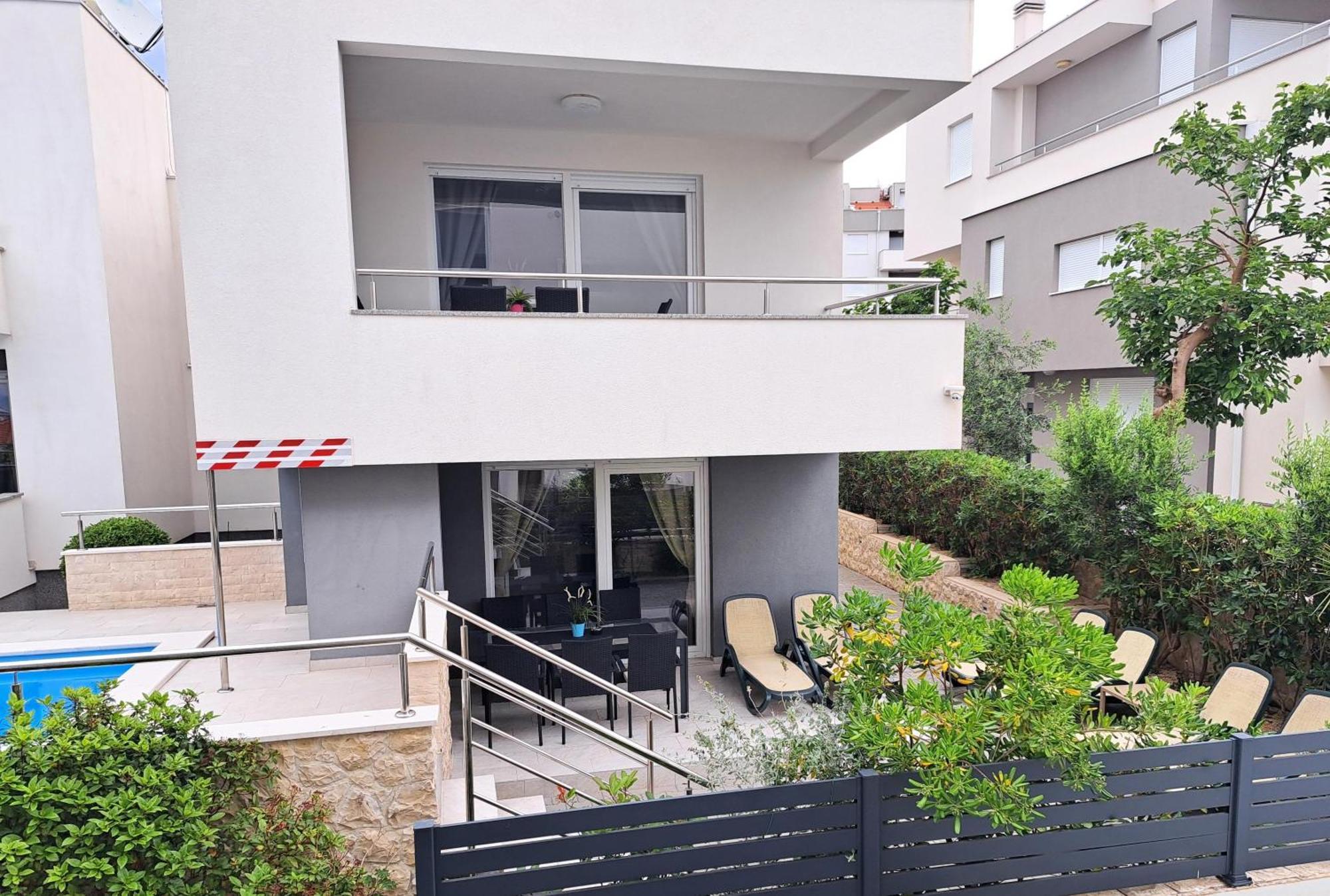 Villa Lumada Pool Apartments Novalja Exterior photo
