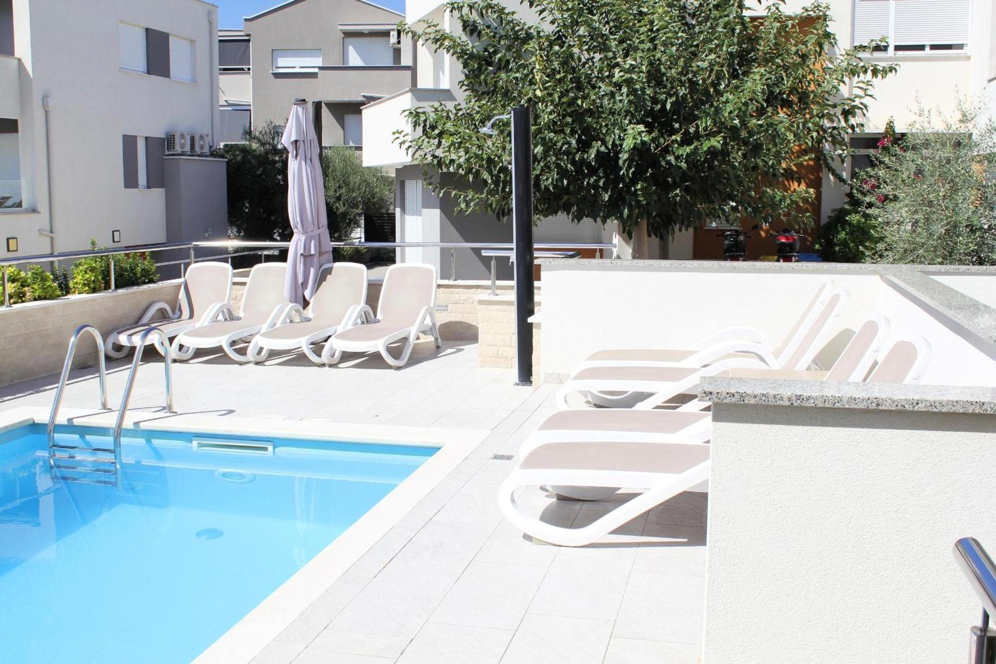 Villa Lumada Pool Apartments Novalja Exterior photo