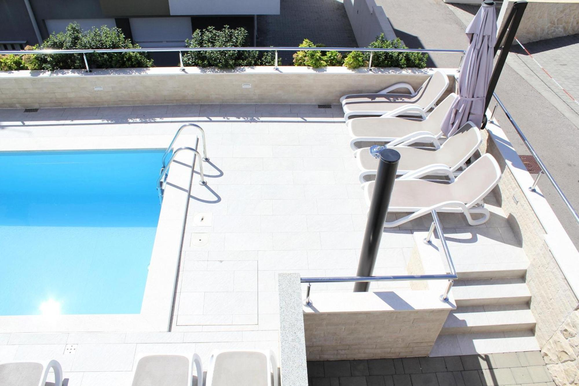 Villa Lumada Pool Apartments Novalja Exterior photo